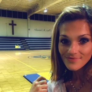 Meet your Posher, Meesha